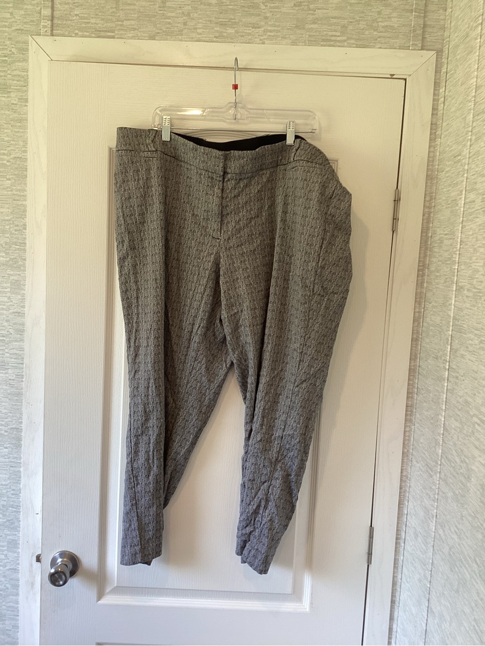 Lane Bryant Gray Textured Women's Trousers 26 plus EUC